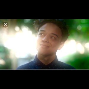 Meet your Posher, Ambar